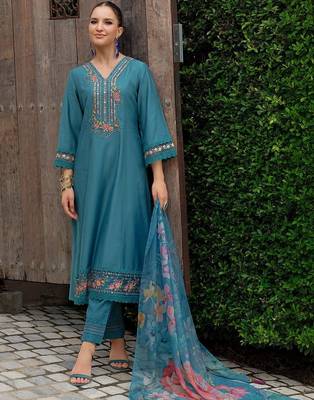 Women Floral Embroidered Regular Mirror Work Kurta with Trousers & With Dupatta 5