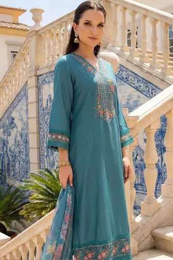 Women Floral Embroidered Regular Mirror Work Kurta with Trousers & With Dupatta