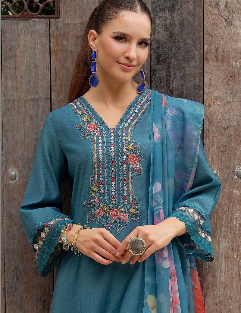 Women Floral Embroidered Regular Mirror Work Kurta with Trousers & With Dupatta