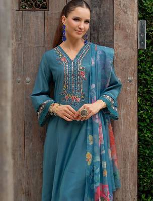Women Floral Embroidered Regular Mirror Work Kurta with Trousers & With Dupatta 7