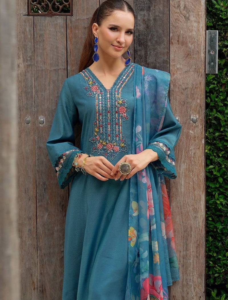 Women Floral Embroidered Regular Mirror Work Kurta with Trousers & With Dupatta