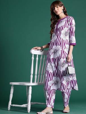Women Floral Printed Regular Sequinned Pure Cotton Kurta with Trousers 3
