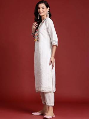 Women Floral Embroidered Regular Thread Work Pure Cotton Kurta with Trousers & With Dupatta 6