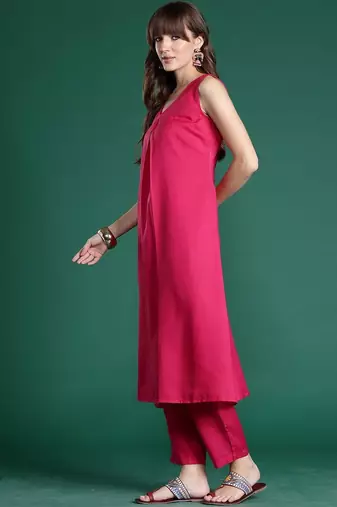 Women Pleated Kurta with Trousers