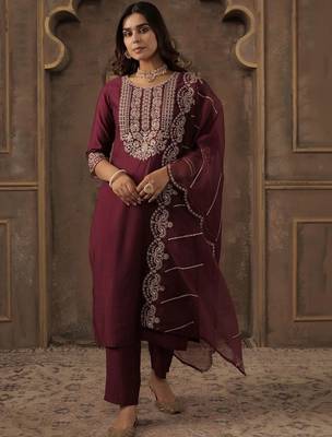 Women Ethnic Motifs Embroidered Regular Thread Work Liva Kurta with Trousers & With Dupatta 7