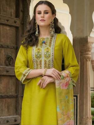 Women Floral Embroidered Regular Thread Work Kurta with Trousers & With Dupatta 2