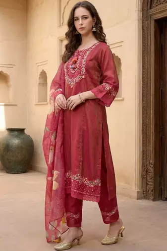 Women Floral Embroidered Regular Thread Work Kurta with Trousers & With Dupatta