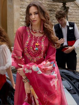 Women Floral Embroidered Regular Thread Work Kurta with Trousers & With Dupatta 7