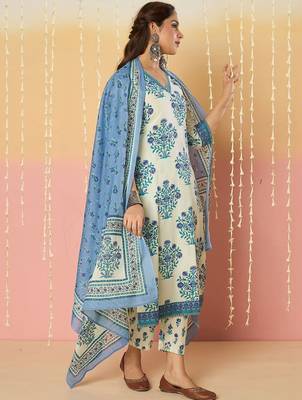 Women Floral Printed Regular Pure Cotton Kurta with Trousers & With Dupatta 4