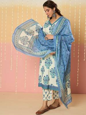 Women Floral Printed Regular Pure Cotton Kurta with Trousers & With Dupatta 5