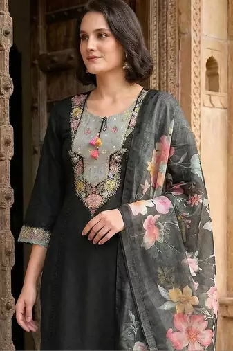 Women Floral Embroidered Regular Thread Work Pure Cotton Kurta with Trousers & With Dupatta