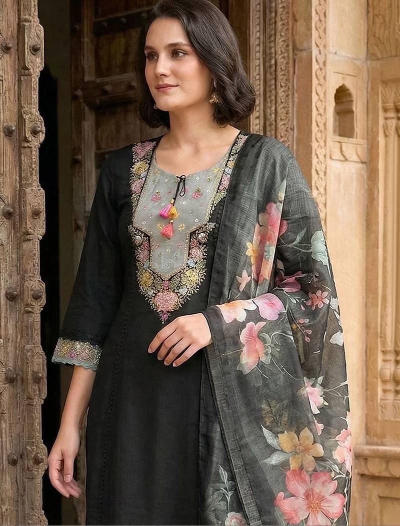 Women Floral Embroidered Regular Thread Work Pure Cotton Kurta with Trousers & With Dupatta