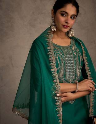 Women Ethnic Motifs Embroidered Regular Liva Kurta with Trousers & With Dupatta 3