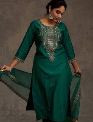 Women Ethnic Motifs Embroidered Regular Liva Kurta with Trousers & With Dupatta 7
