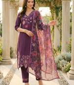 Women Floral Embroidered Regular Thread Work Liva Kurta with Trousers & With Dupatta