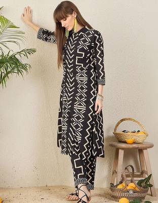 Women Printed Regular Pure Cotton Kurta with Trousers 4