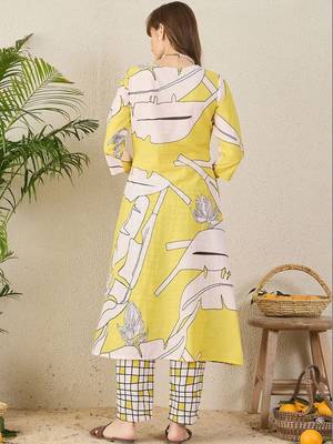 Women Printed Regular Pure Cotton Kurta with Trousers 4