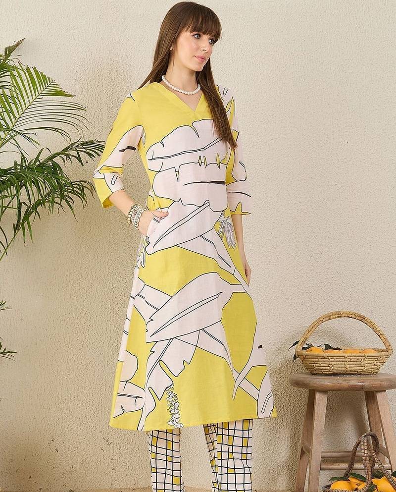 Women Printed Regular Pure Cotton Kurta with Trousers
