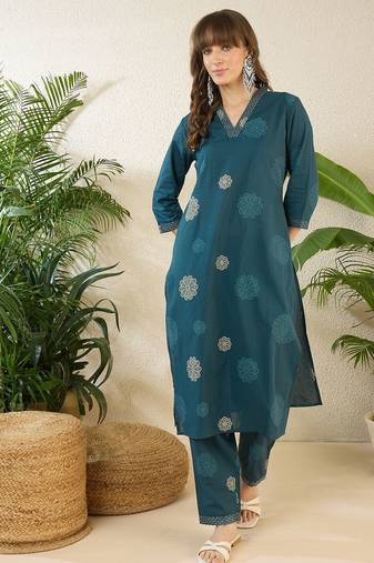 Women Floral Printed Regular Pure Cotton Kurta with Trousers