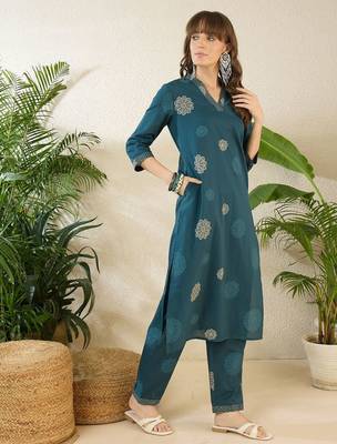 Women Floral Printed Regular Pure Cotton Kurta with Trousers 3