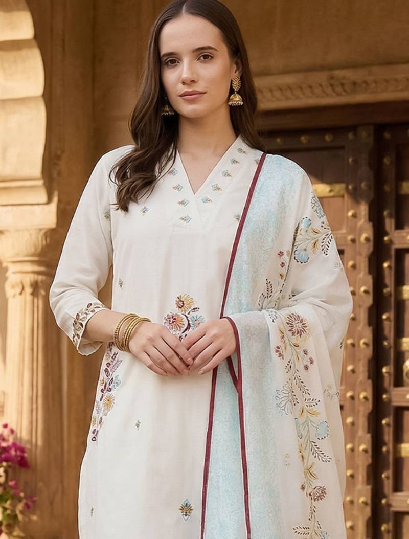 Women Floral Embroidered Regular Thread Work Pure Cotton Kurta with Trousers & With Dupatta