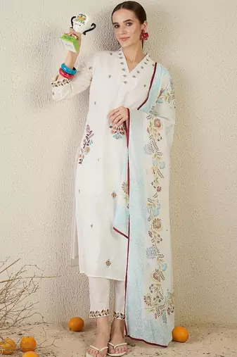 Women Floral Embroidered Regular Thread Work Pure Cotton Kurta with Trousers & With Dupatta