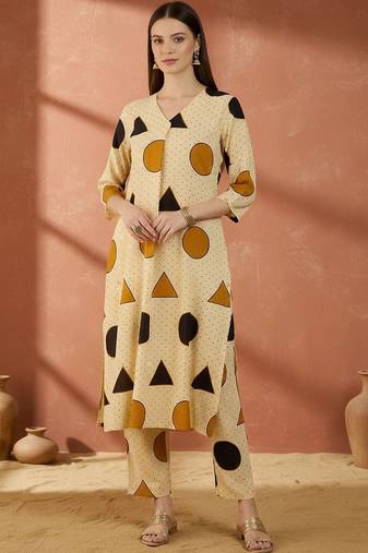 Women Printed Regular Pure Cotton Kurta with Trousers
