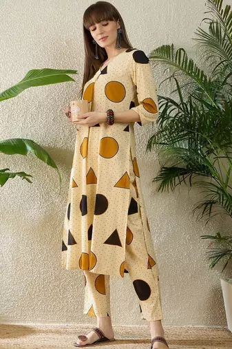 Women Printed Regular Pure Cotton Kurta with Trousers