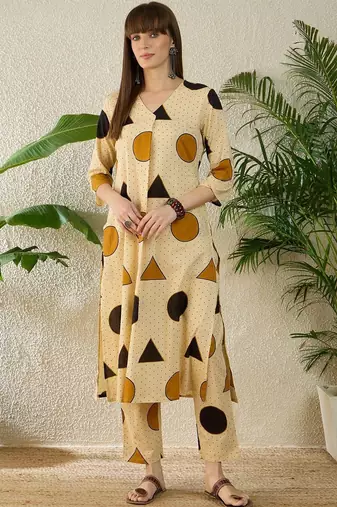 Women Printed Regular Pure Cotton Kurta with Trousers