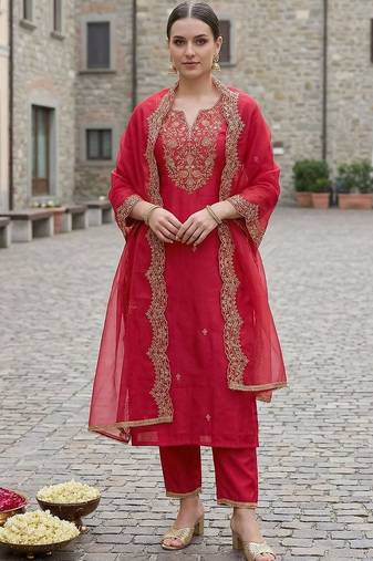Women Ethnic Motifs Embroidered Regular Thread Work Liva Kurta with Trousers & With Dupatta