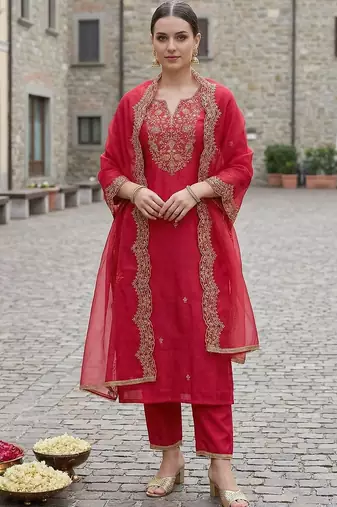 Women Ethnic Motifs Embroidered Regular Thread Work Liva Kurta with Trousers & With Dupatta