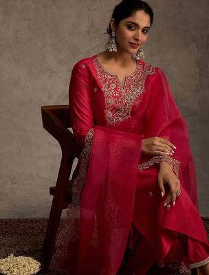 Women Ethnic Motifs Embroidered Regular Thread Work Liva Kurta with Trousers & With Dupatta 7