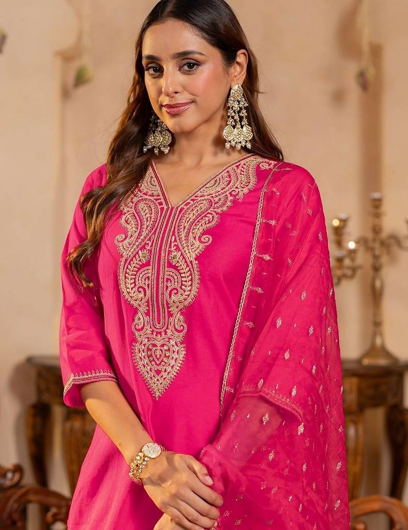 Women Ethnic Motifs Embroidered Regular Thread Work Liva Kurta with Trousers & With Dupatta