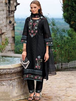 Women Floral Embroidered Regular Thread Work Kurta with Trousers & With Dupatta 5