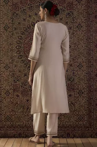 Women Ethnic Motifs Embroidered Regular Thread Work Liva Kurta with Trousers