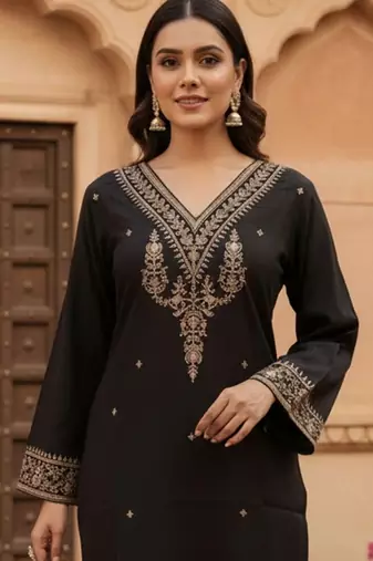 Women Ethnic Motifs Embroidered Regular Thread Work Liva Kurta with Trousers