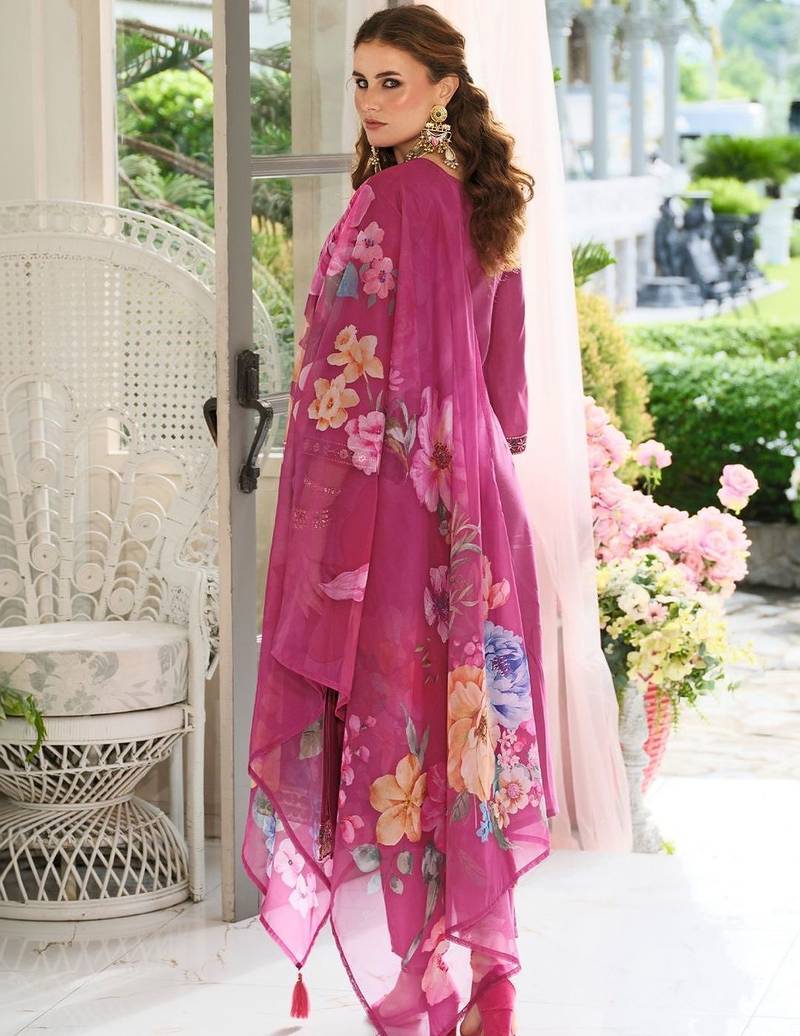 Women Floral Embroidered Regular Thread Work Kurta with Trousers & With Dupatta