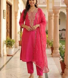 Women Ethnic Motifs Embroidered Regular Liva Kurta with Trousers & With Dupatta