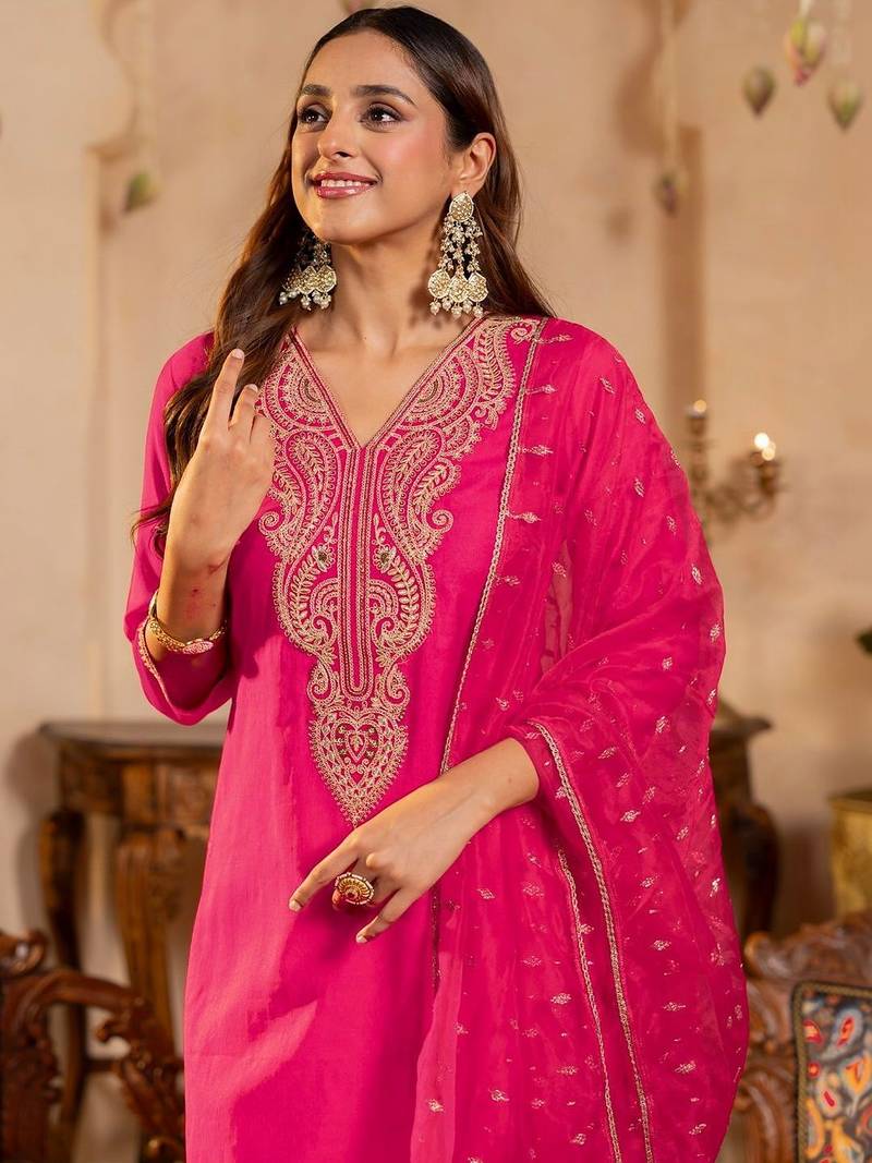 Women Ethnic Motifs Embroidered Regular Liva Kurta with Trousers & With Dupatta