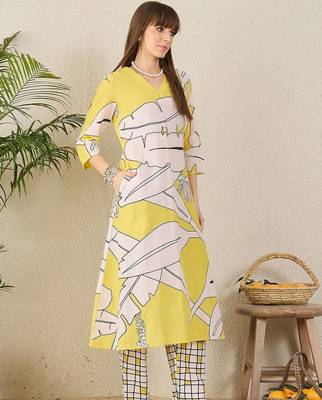 Women Printed Regular Pure Cotton Kurta with Trousers 5