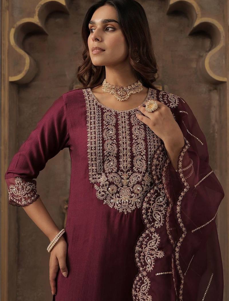 Women Ethnic Motifs Embroidered Regular Thread Work Liva Kurta with Trousers & With Dupatta