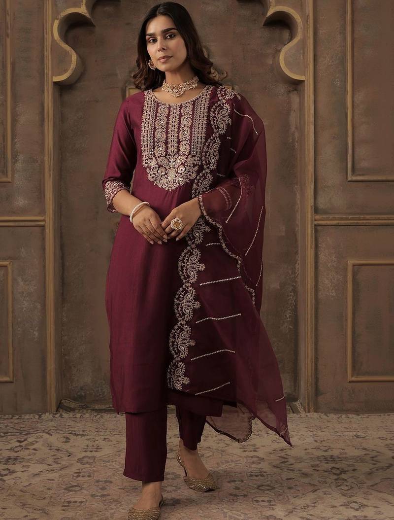 Women Ethnic Motifs Embroidered Regular Thread Work Liva Kurta with Trousers & With Dupatta
