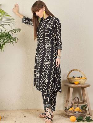 Women Printed Regular Pure Cotton Kurta with Trousers 4