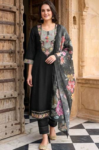 Women Floral Embroidered Regular Thread Work Pure Cotton Kurta with Trousers & With Dupatta