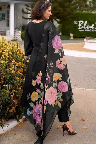 Women Floral Embroidered Regular Thread Work Pure Cotton Kurta with Trousers & With Dupatta