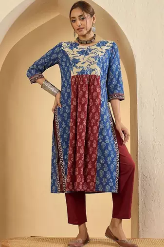 Women Floral Printed Panelled Pure Cotton Kurta with Trousers