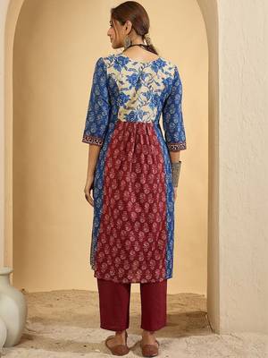Women Floral Printed Panelled Pure Cotton Kurta with Trousers 6
