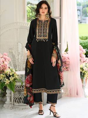 Women Floral Embroidered Regular Thread Work Kurta with Trousers & With Dupatta 6
