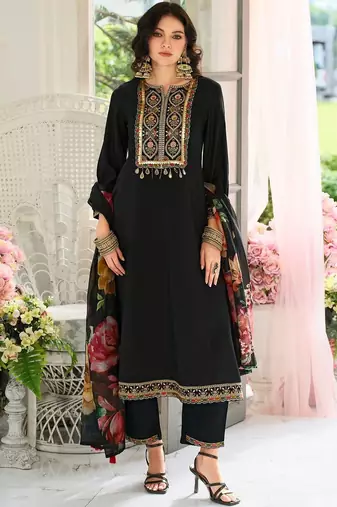 Women Floral Embroidered Regular Thread Work Kurta with Trousers & With Dupatta