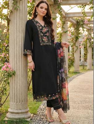 Women Floral Embroidered Regular Thread Work Liva Kurta with Trousers & With Dupatta 1